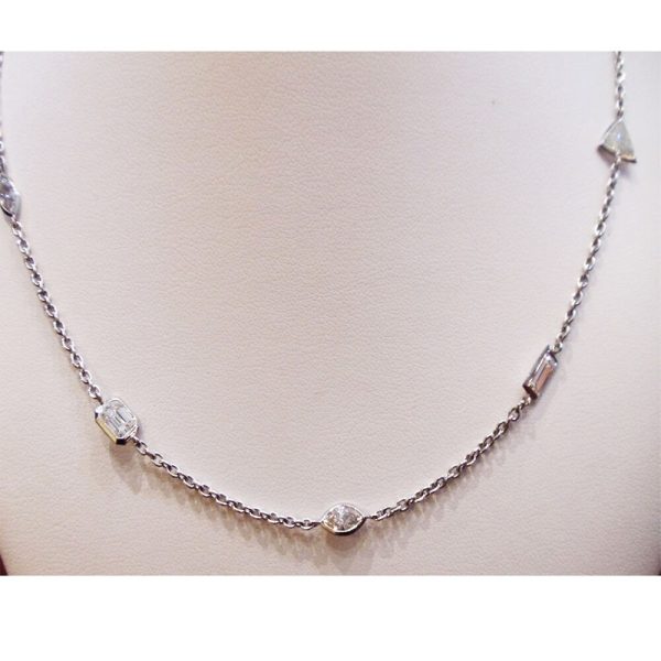 Diamond Necklace 4.77 Carats Platinum