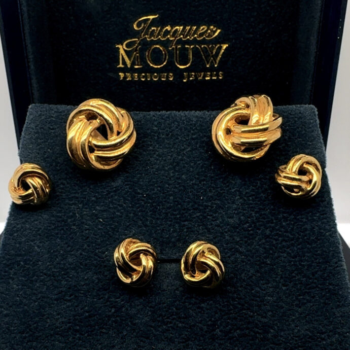 18K Gold Formal Wear Knot Cufflinks and Studs Set, Classic Design. 31.20 grams.