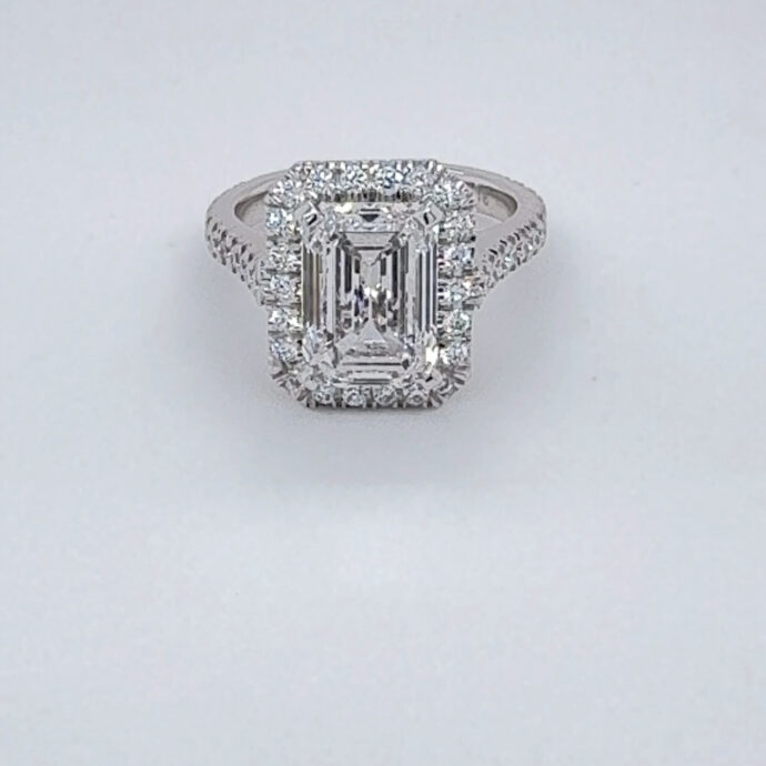 Diamond Emerald Cut 4.11 Carats. E VS1. Lab Grown Diamond. IGI Cert. Platinum