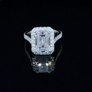 Diamond Emerald Cut 4.11 Carats. E VS1. Lab Grown Diamond. IGI Cert. Platinum