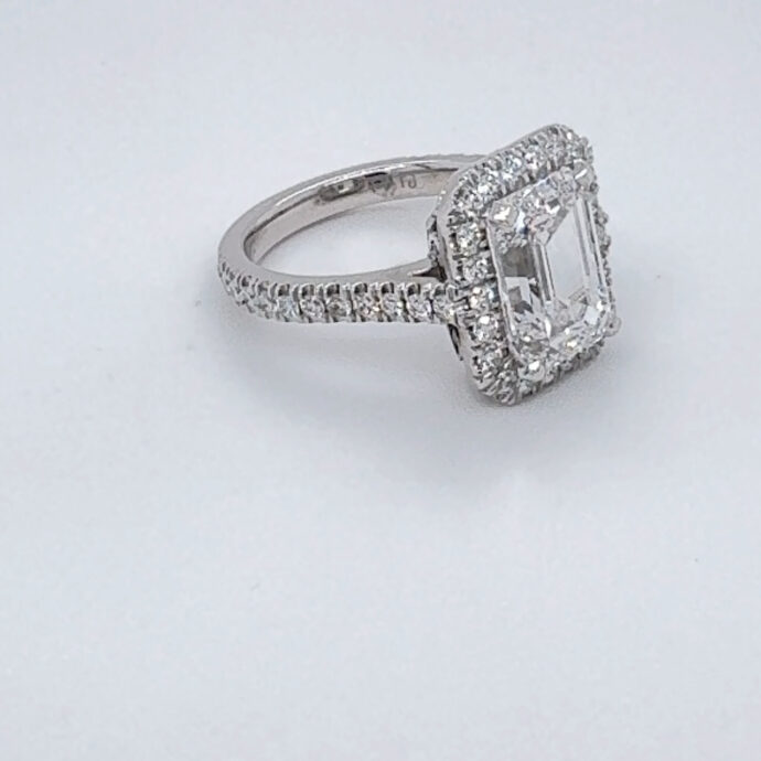 Diamond Emerald Cut 4.11 Carats. E VS1. Lab Grown Diamond. IGI Cert. Platinum