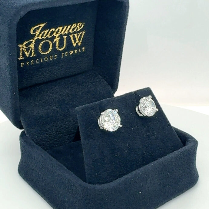 Diamond Stud Earrings 3.07 carats GIA Certified. Natural Diamonds. 14KWG